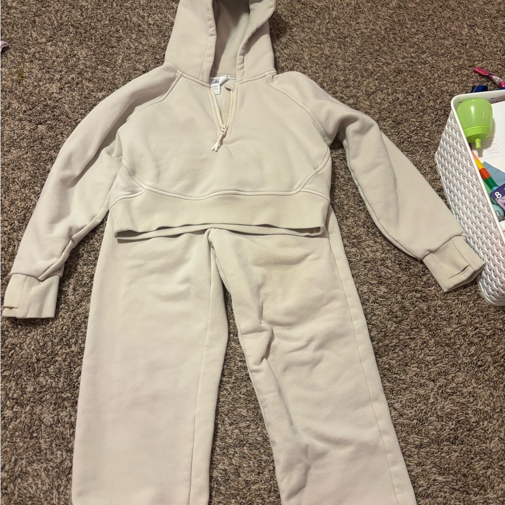 Athleta Kids Cream Sweatpants and Hoodie Set